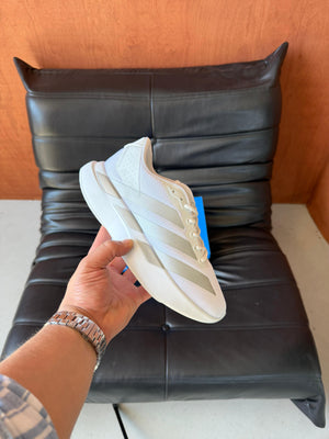 Adidas beyaz gümüş