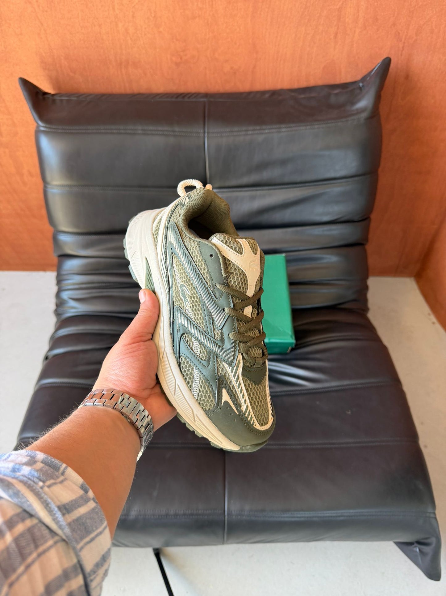 111 lacoste haki